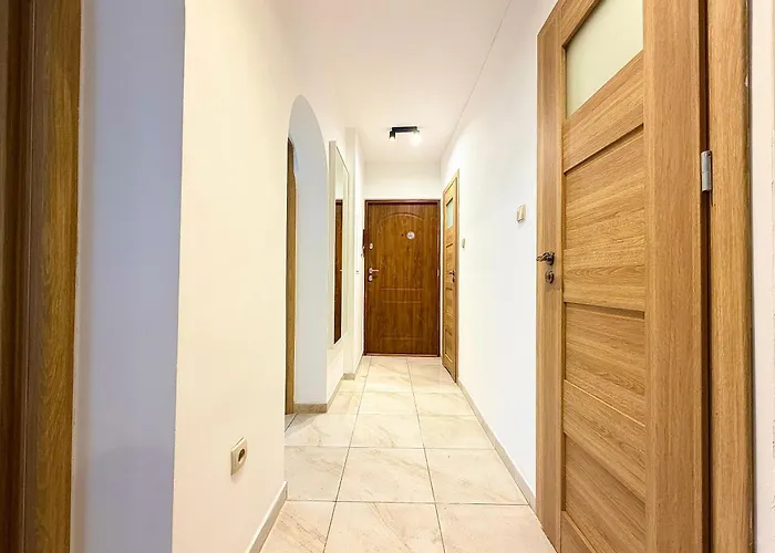 Apartment Rynek For 8 People By Bookinghost *