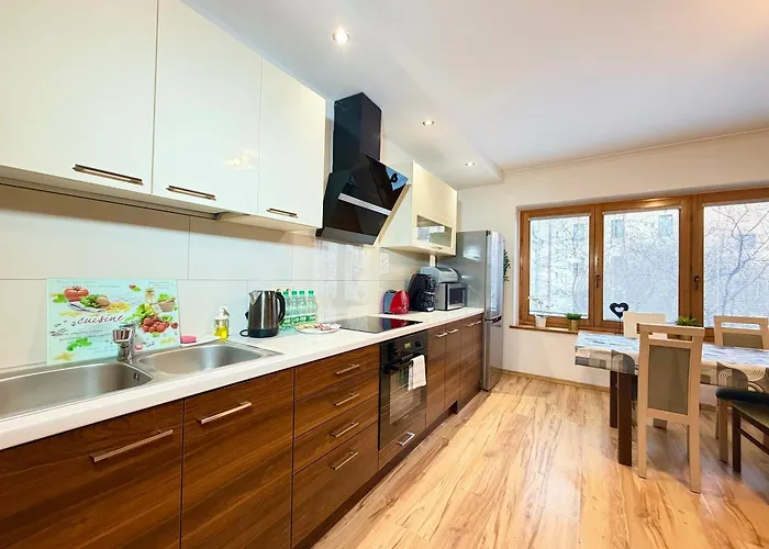 Apartment Rynek For 8 People By Bookinghost Wroclaw